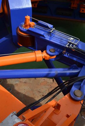 Hydraulic system cylinders