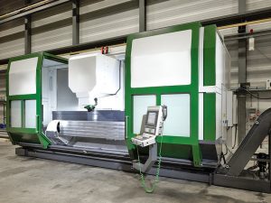 Compact hydraulic system for an industrial application